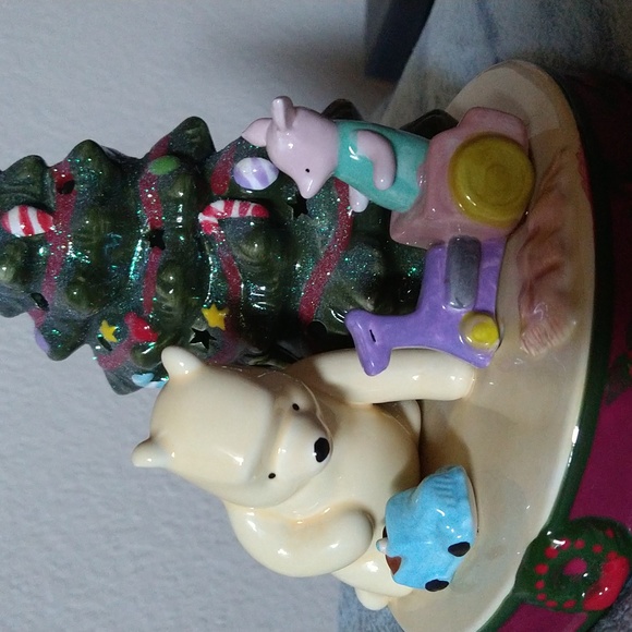 Classic Winnie the Pooh Holiday light up decor - Picture 3 of 8